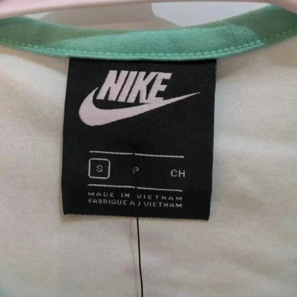 Nike Sportswear Street Short Sleeve Crop Top Cropped Top - Picture 3 of 9